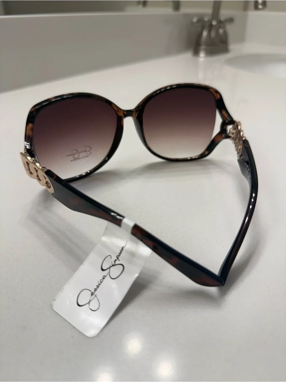 Jessica Simpson Tortoiseshell Sunglasses with Gold Chain-Link Accent NWT